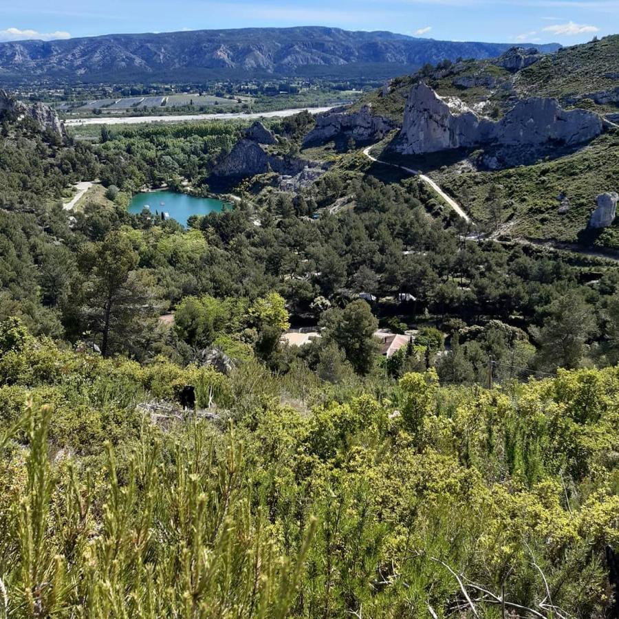 Camping De La Vallee Heureuse Orgon Exteriér fotografie